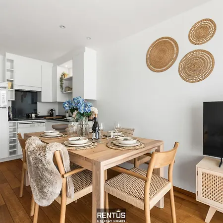 Indigo Seasight - A Seaside With Front-row Sea Views *