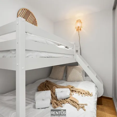 Indigo Seasight - A Seaside With Front-row Sea Views Nieuwpoort